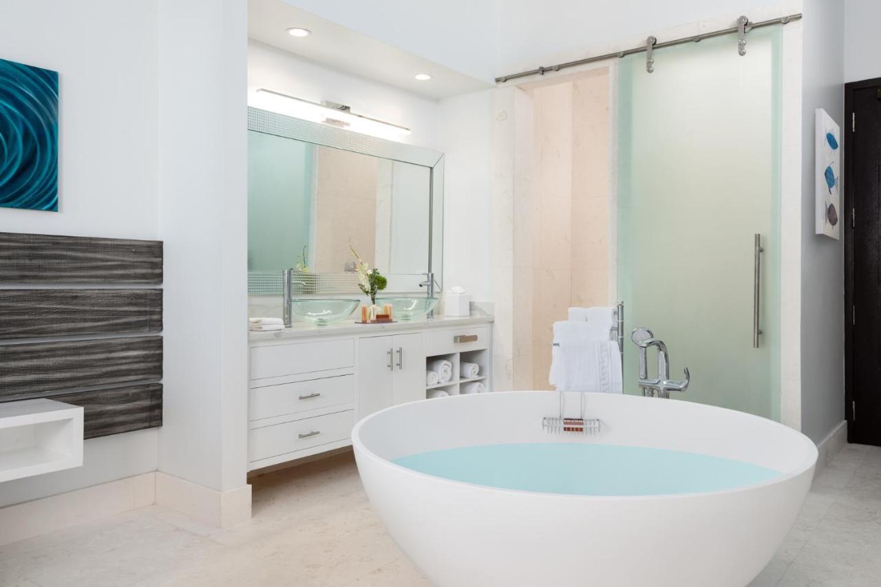 Zenza Boutique Hotel Turtle Cove Экстерьер фото
