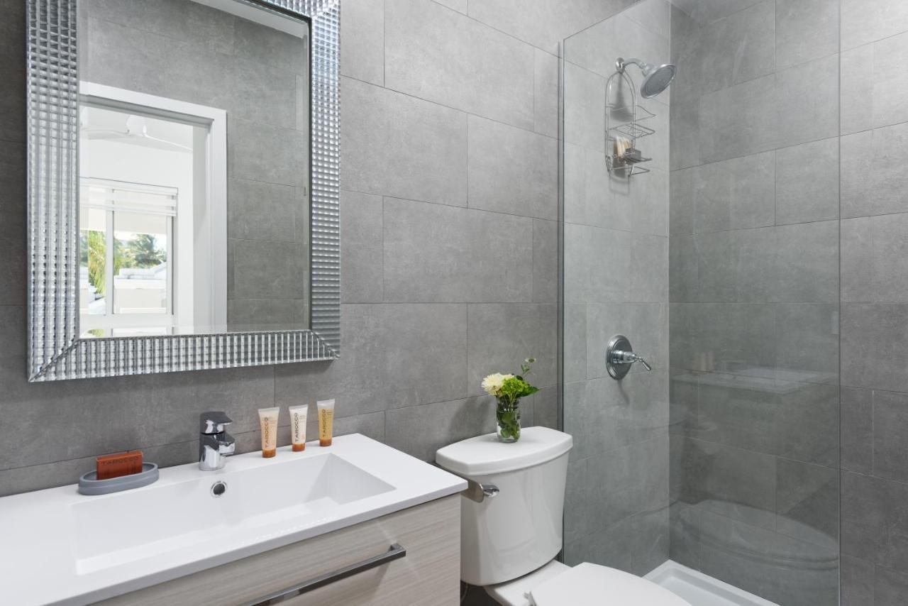 Zenza Boutique Hotel Turtle Cove Экстерьер фото